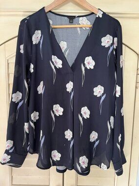 Ann Taylor Navy Blue Paisley Floral V-neck Long Sleeve Blouse Size Large